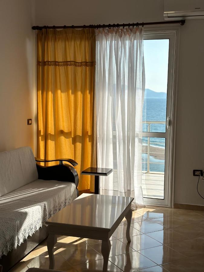 Blue Bay Apartments Саранда Екстер'єр фото