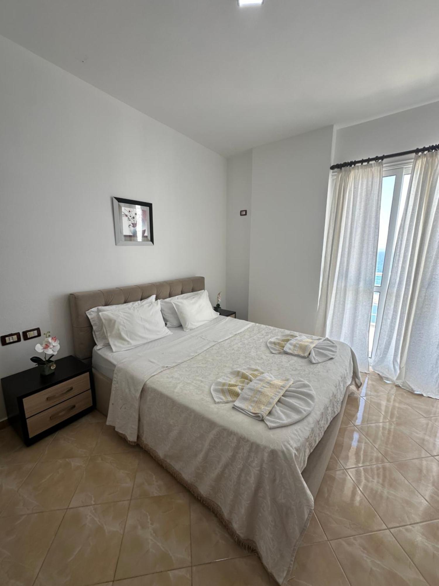 Blue Bay Apartments Саранда Екстер'єр фото