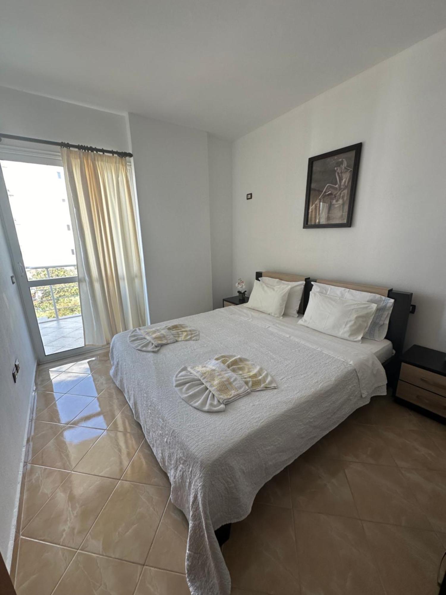 Blue Bay Apartments Саранда Екстер'єр фото