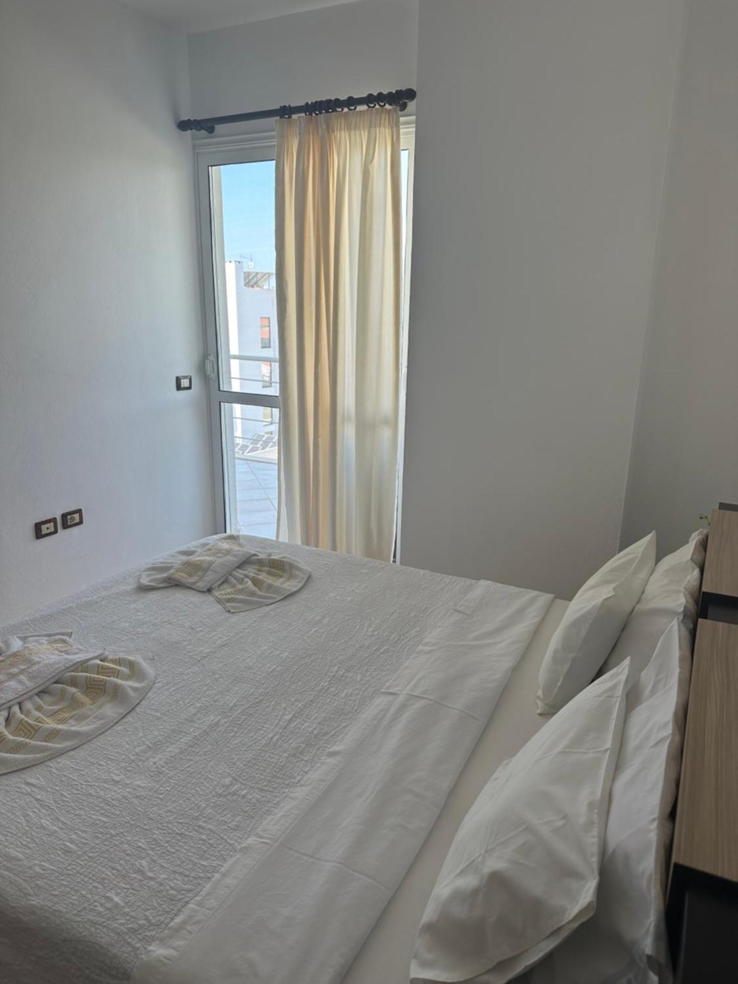 Blue Bay Apartments Саранда Екстер'єр фото