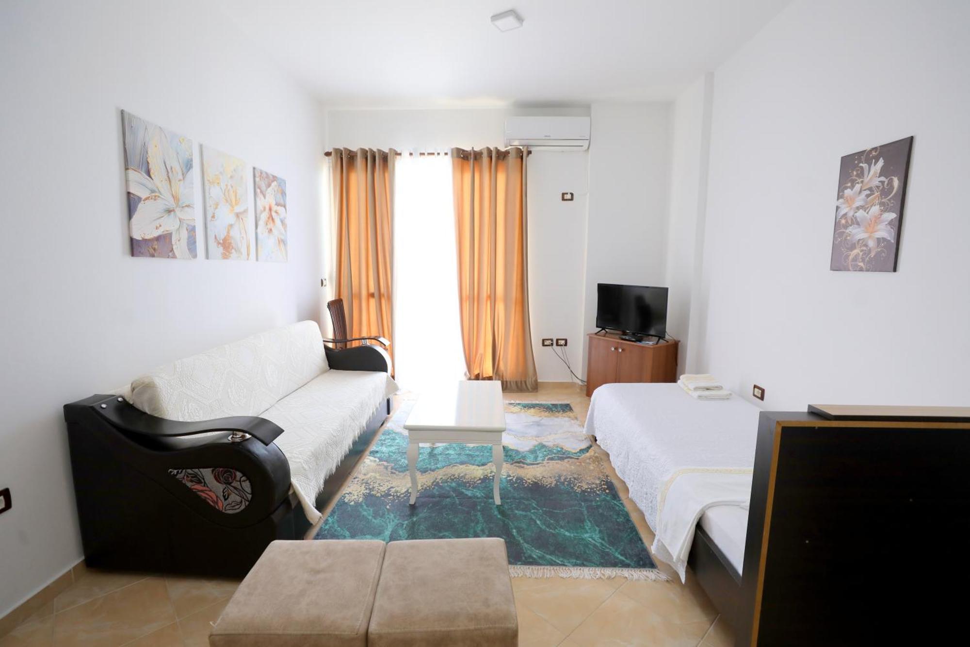 Blue Bay Apartments Саранда Екстер'єр фото