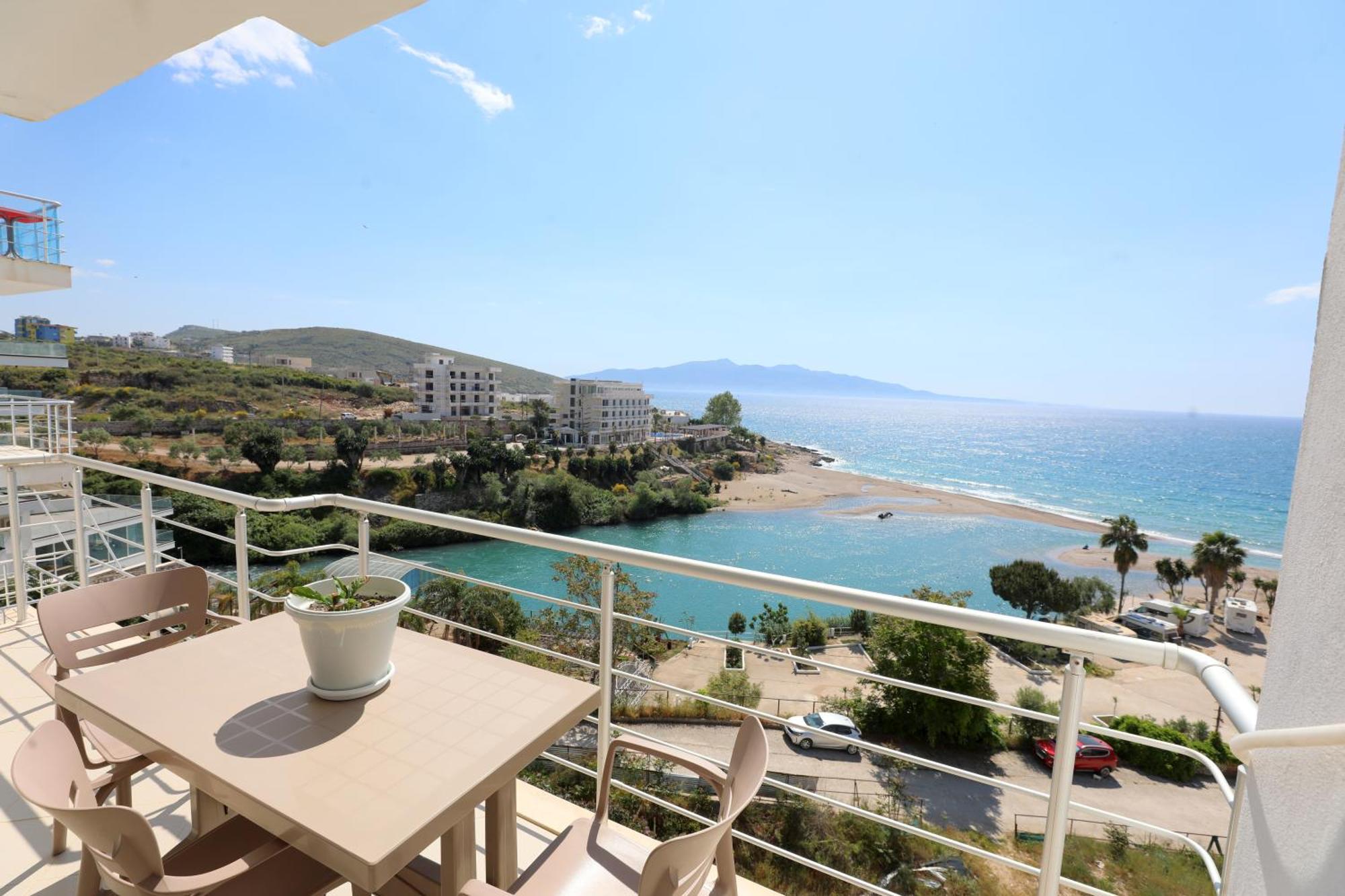 Blue Bay Apartments Саранда Екстер'єр фото