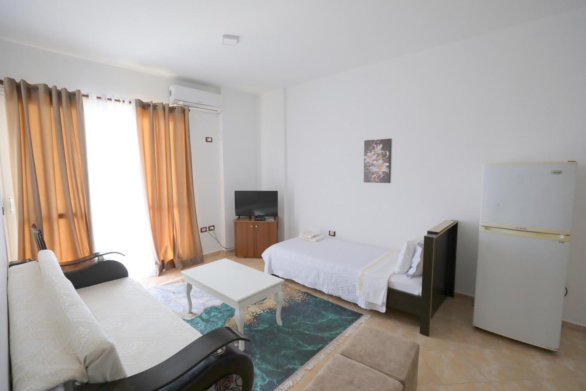 Blue Bay Apartments Саранда Екстер'єр фото